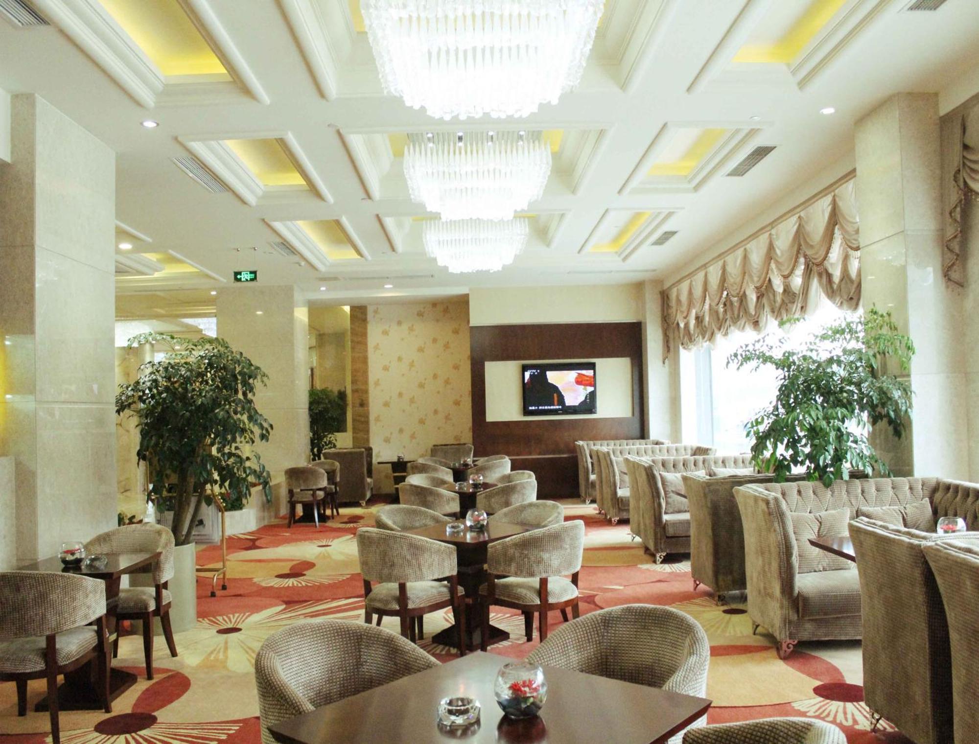 Ramada Chengdu North Hotel Exterior foto