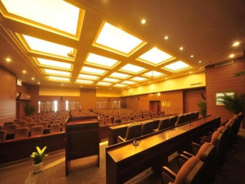 Ramada Chengdu North Hotel Exterior foto